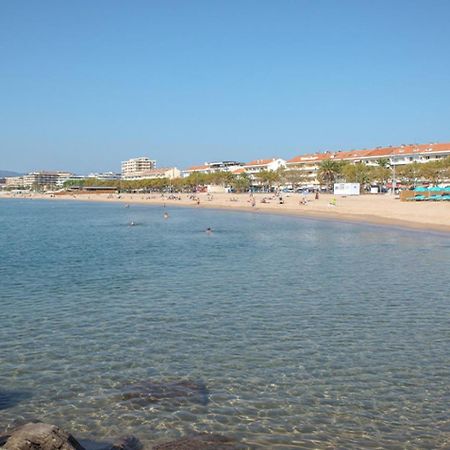 Hotel Sable Et Soleil - Port, Plage Et Jacuzzi Prive Frejus Luaran gambar