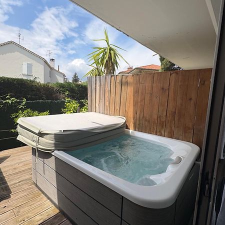 Hotel Sable Et Soleil - Port, Plage Et Jacuzzi Prive Frejus Luaran gambar