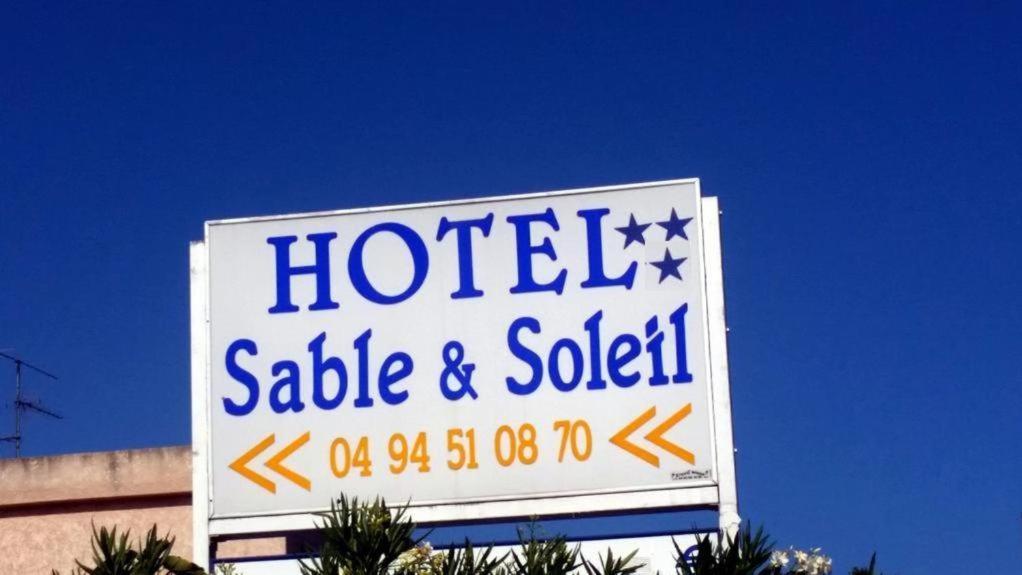 Hotel Sable Et Soleil - Port, Plage Et Jacuzzi Prive Frejus Luaran gambar