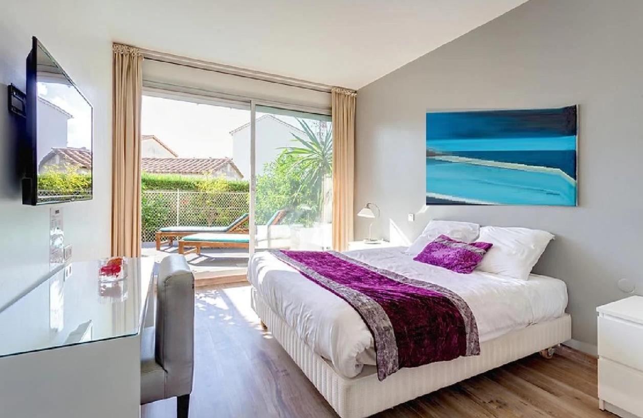 Hotel Sable Et Soleil - Port, Plage Et Jacuzzi Prive Frejus Luaran gambar
