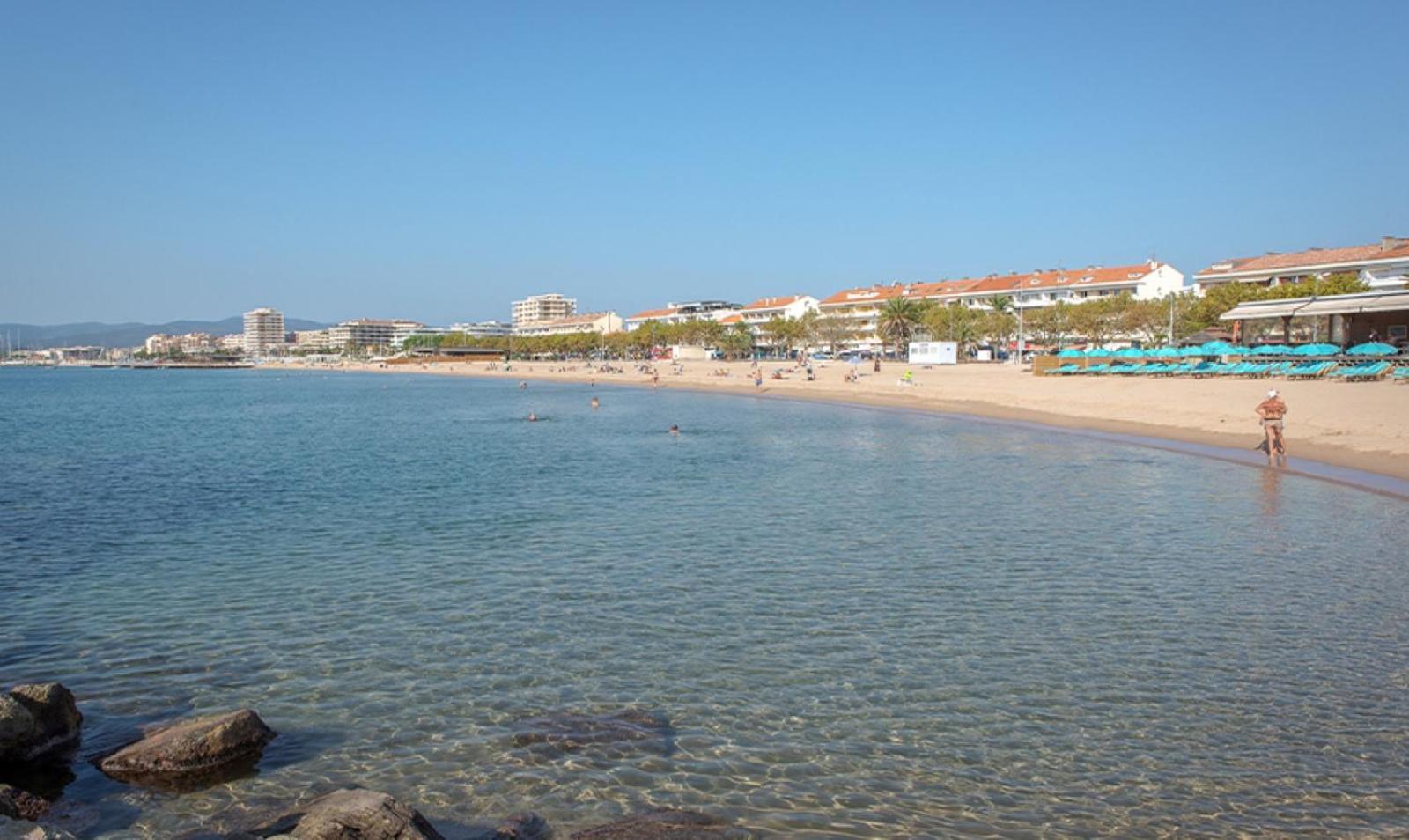 Hotel Sable Et Soleil - Port, Plage Et Jacuzzi Prive Frejus Luaran gambar