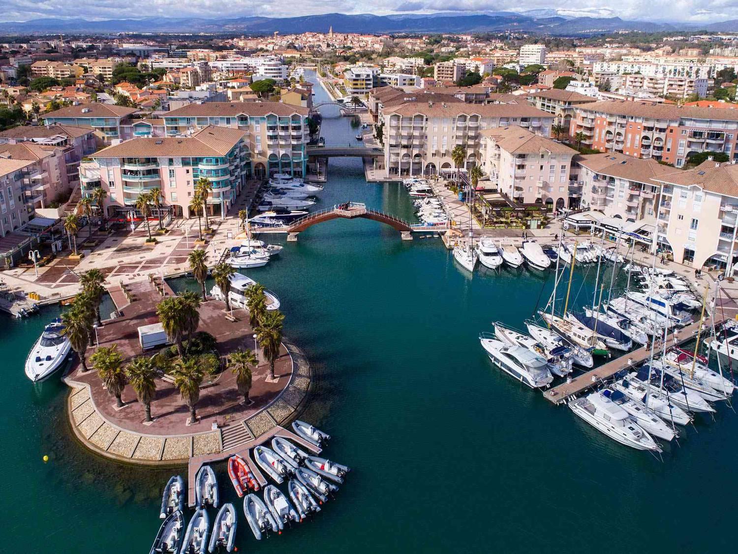 Hotel Sable Et Soleil - Port, Plage Et Jacuzzi Prive Frejus Luaran gambar