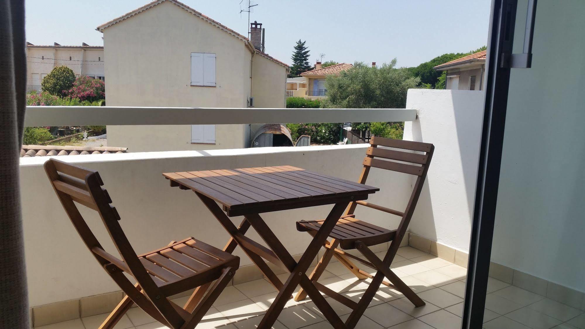 Hotel Sable Et Soleil - Port, Plage Et Jacuzzi Prive Frejus Luaran gambar